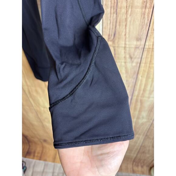 LuluLemon Black Capri Length Leggings Size 4 - Picture 2 of 7
